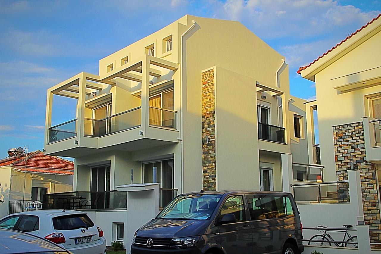 Sky Rays Luxury Apartments Nikiti  Buitenkant foto