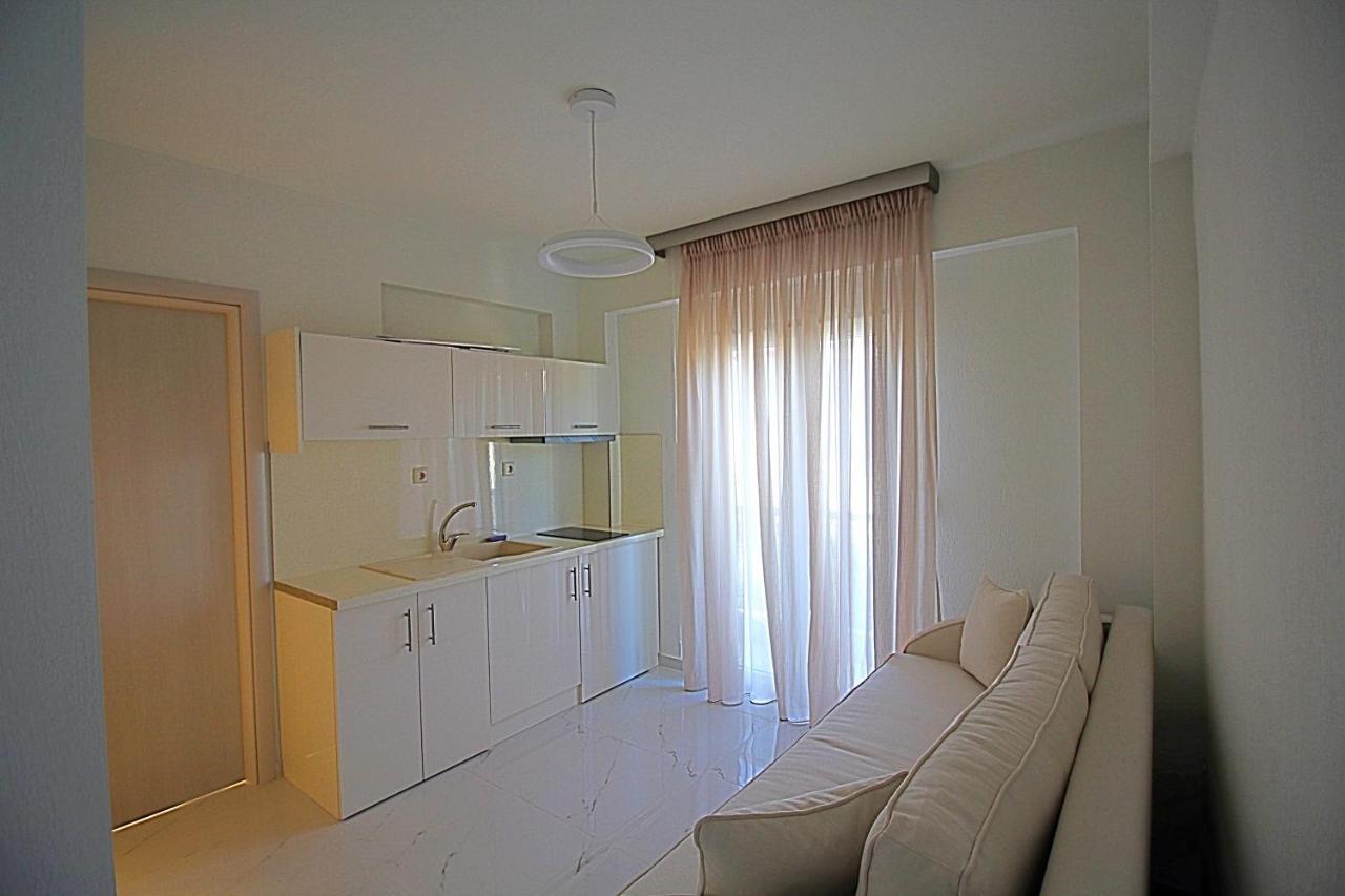 Sky Rays Luxury Apartments Nikiti  Buitenkant foto