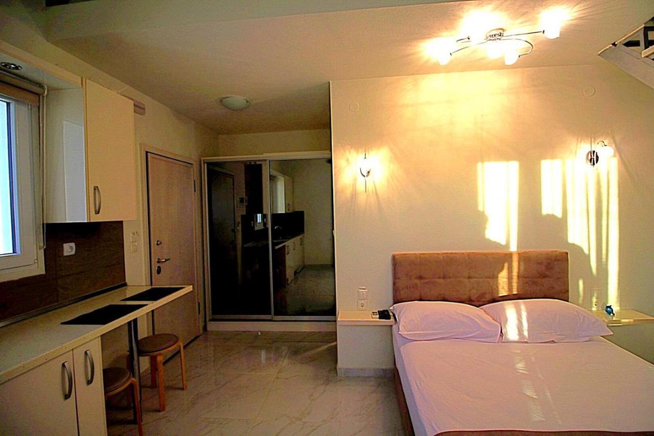 Sky Rays Luxury Apartments Nikiti  Buitenkant foto