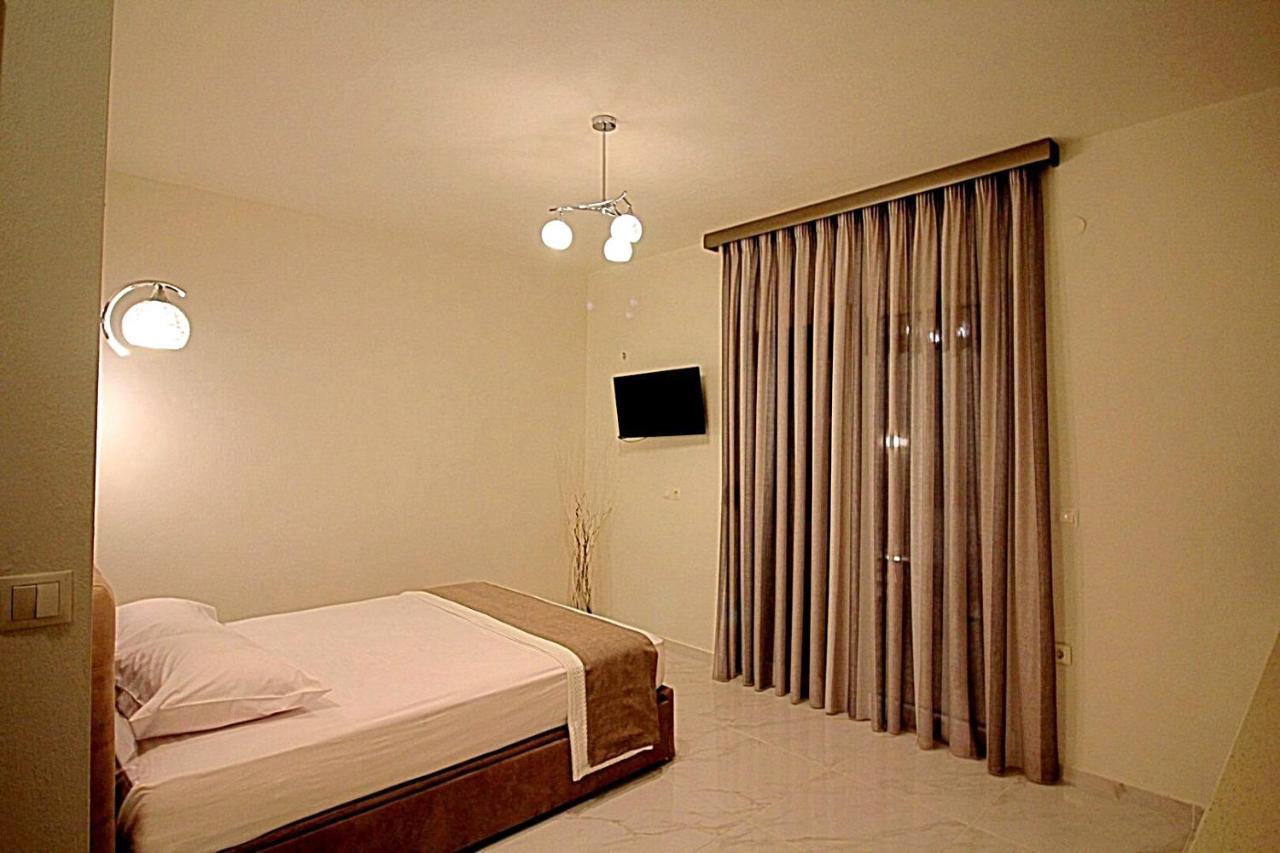 Sky Rays Luxury Apartments Nikiti  Buitenkant foto