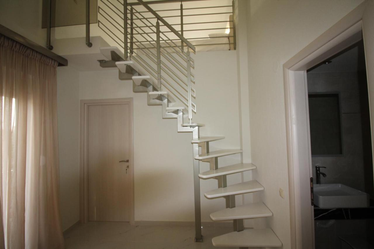 Sky Rays Luxury Apartments Nikiti  Buitenkant foto