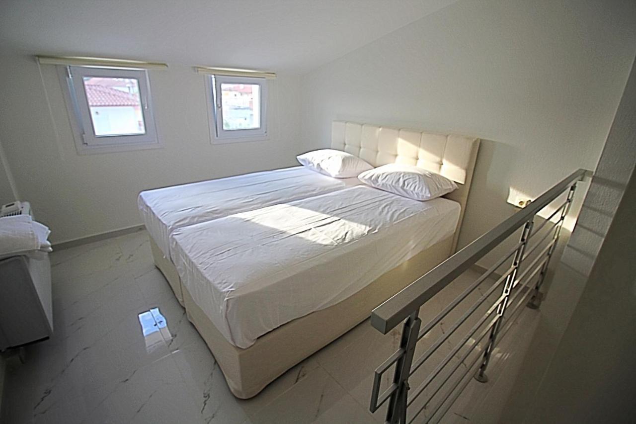 Sky Rays Luxury Apartments Nikiti  Buitenkant foto