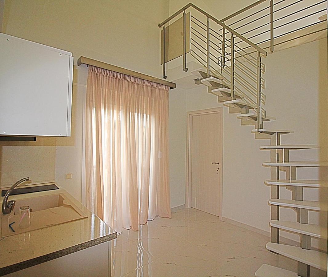 Sky Rays Luxury Apartments Nikiti  Buitenkant foto