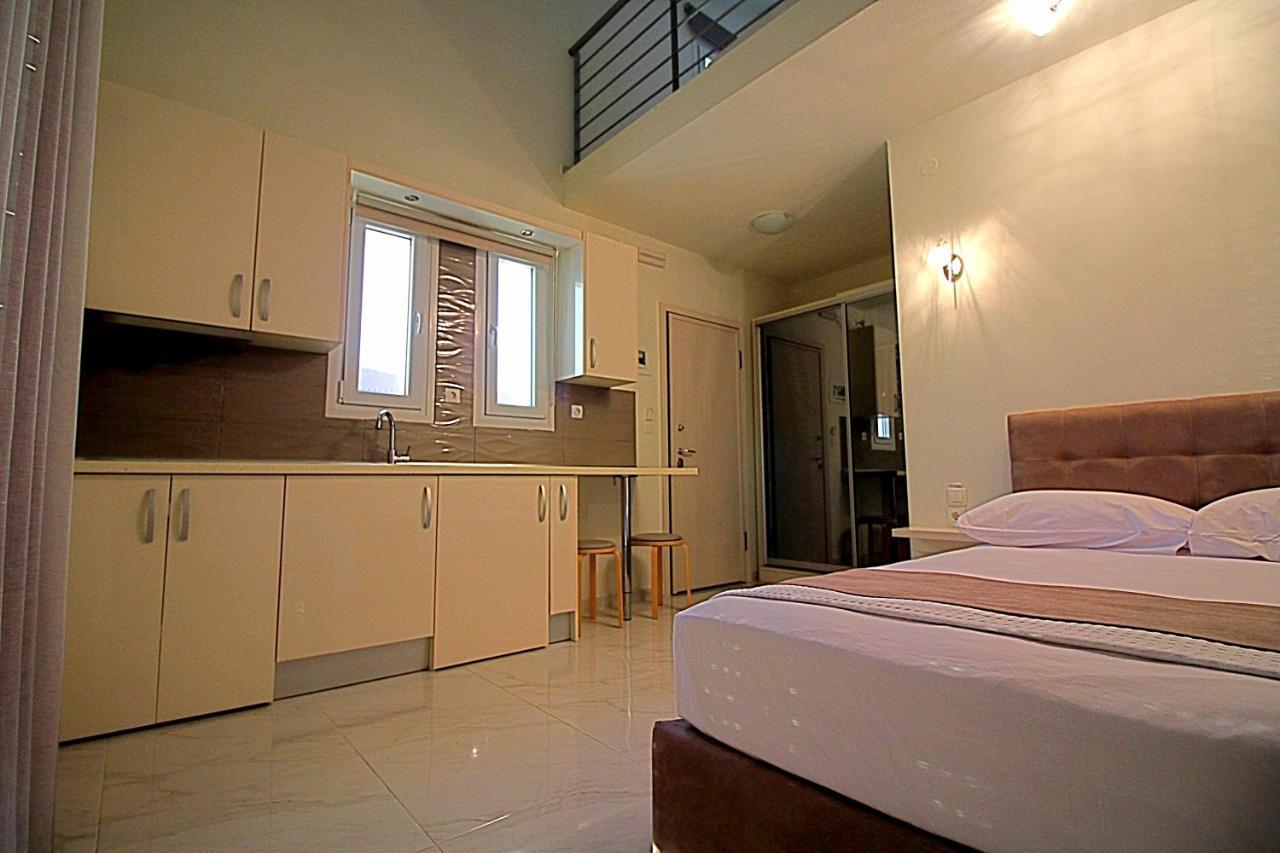 Sky Rays Luxury Apartments Nikiti  Buitenkant foto